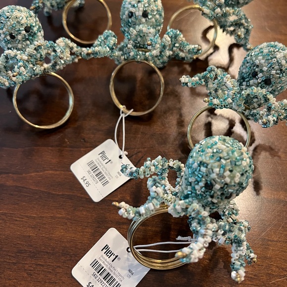 Pier 1 Green and White Beaded Octopus Napkin Rings (6) - Picture 4 of 4